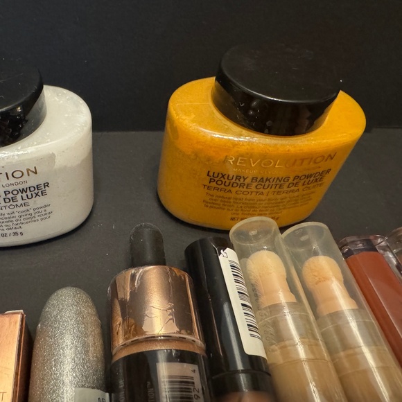 10 pc Makeup Bundle. Revolution. - Picture 3 of 5